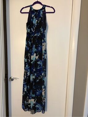 NWT Navy and Blue Floral Sleeveless Maxi Dress